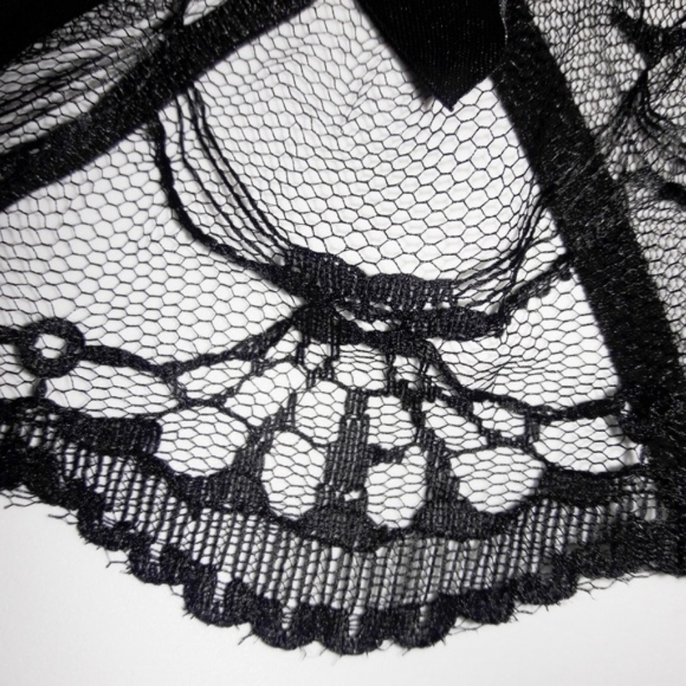 Black Floral Lace Ruffle Garter Belt Panty Thong - Picture 4 of 8